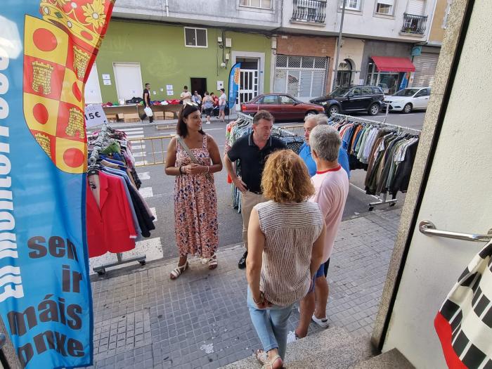 El equipo de gobierno visitando la Feria de Oportunidades de Monterroso.