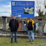 Eloy Pérez con el responsable de la empresa adjudicataria de los trabajos en el área de A Peneda.